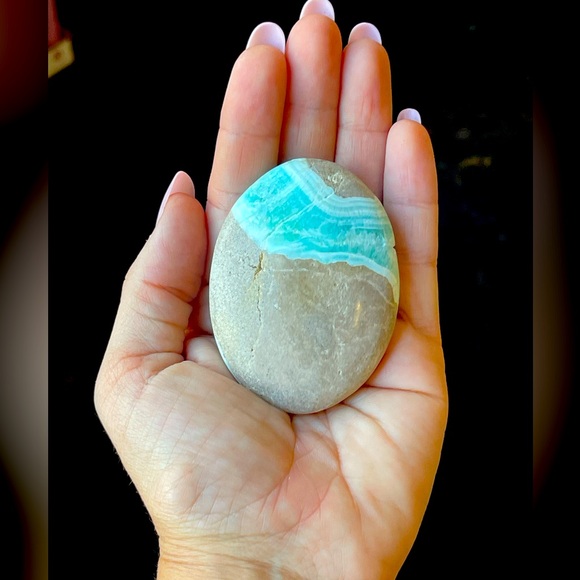 Unique Caribbean Calcite Palm stone - Picture 1 of 5
